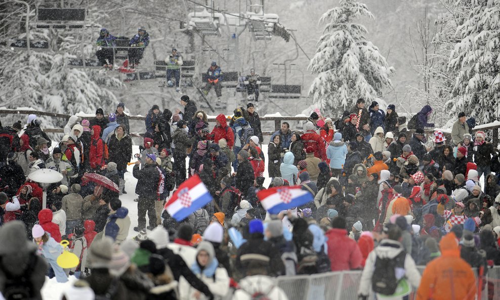 Sljeme skijanje navijači