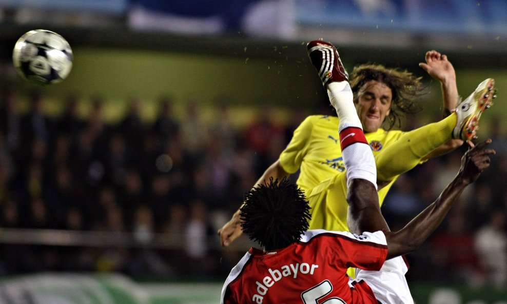 Adebayor - gol Villarrealu