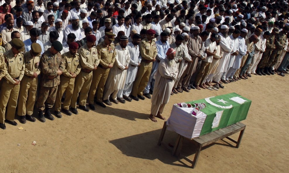 sprovod poginulog pakistanskog vojnika