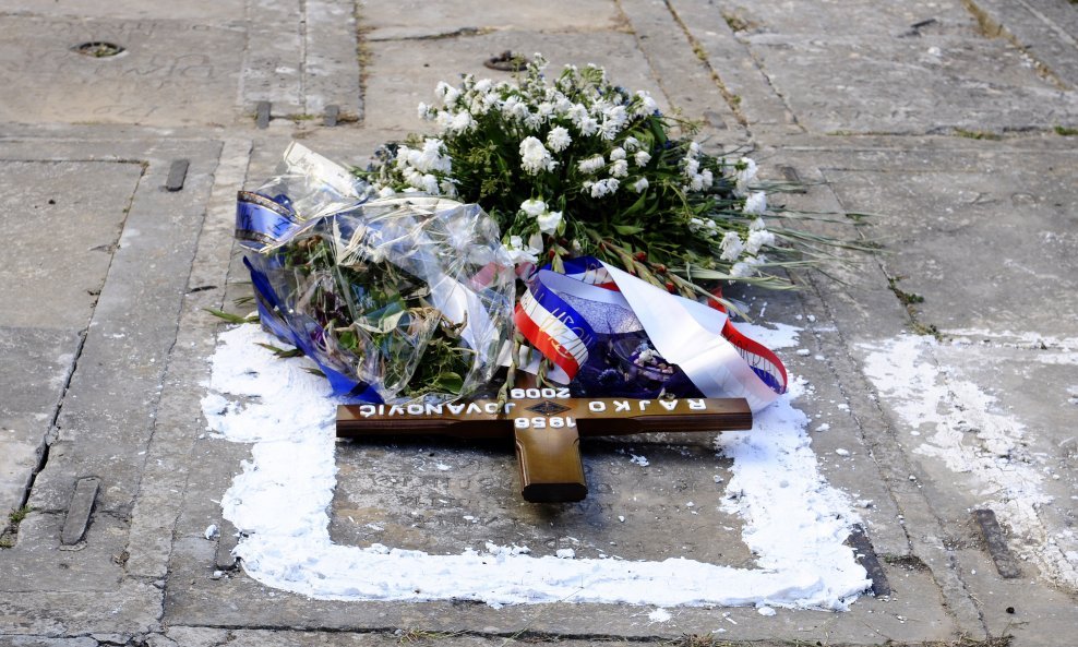 ŠIBENIK PRAVOSLAVNO GROBLJE VOJNE POČASTI