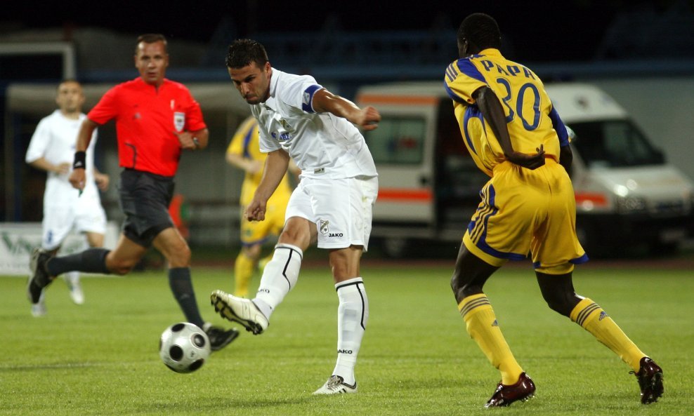 Ahamad Sharbini (Rijeka), Papa Gueye (Metalist), Europska liga 2009-10