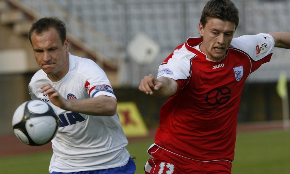Srđan Andrić (Hajduk) i Marijan Matić ( Cibalia)
