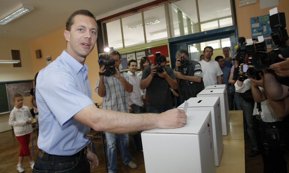 Ivan Kuret glasuje