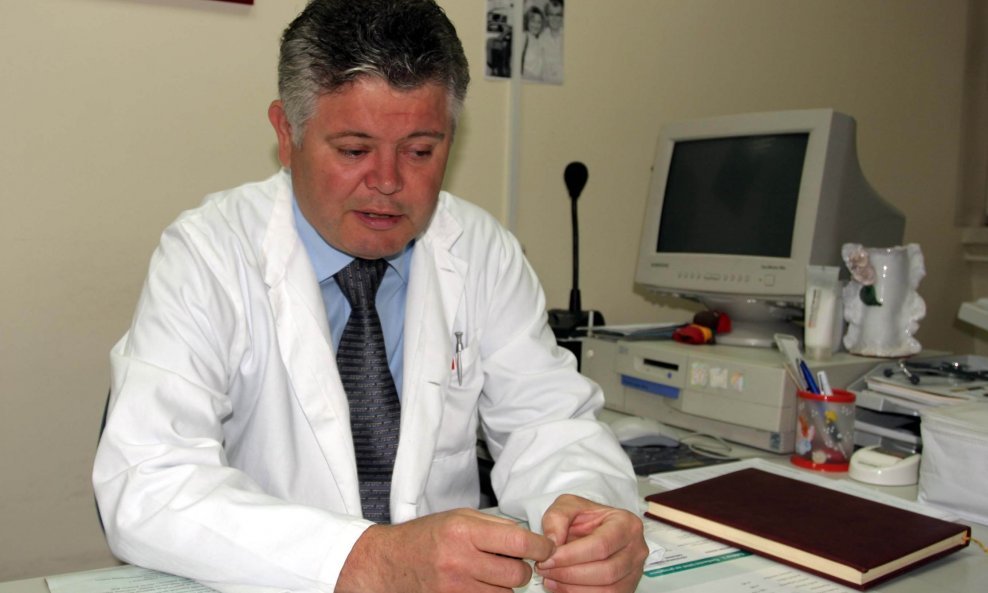 Andro Vlahušić u liječničkoj kuti