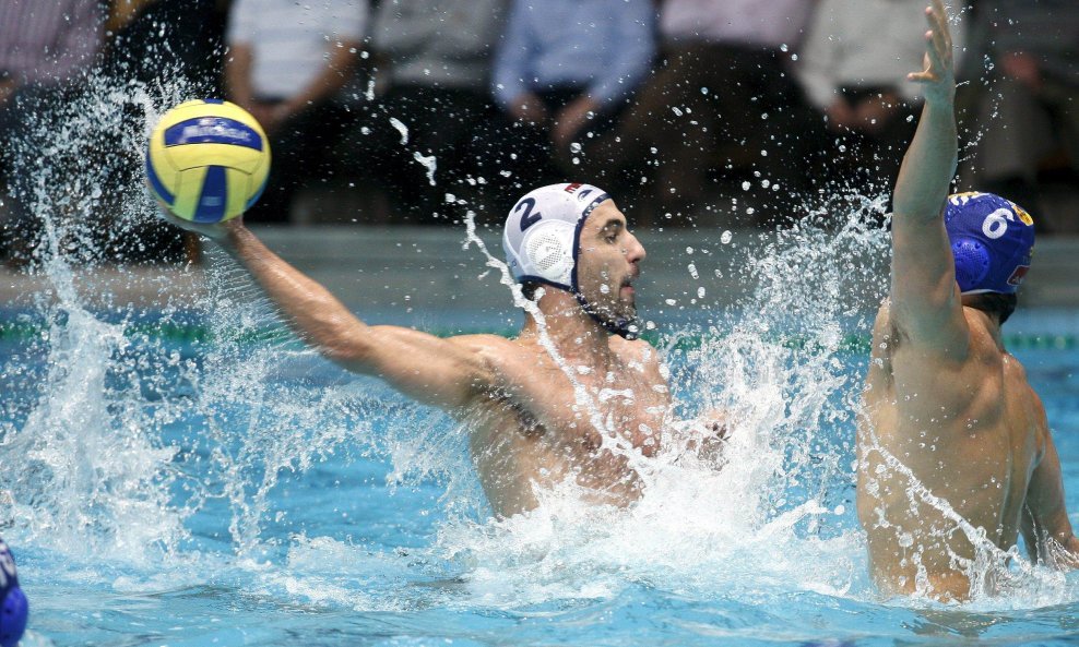 Mladen Burić (mladost - barceloneta, vaterpolo, sezona 2008-9)