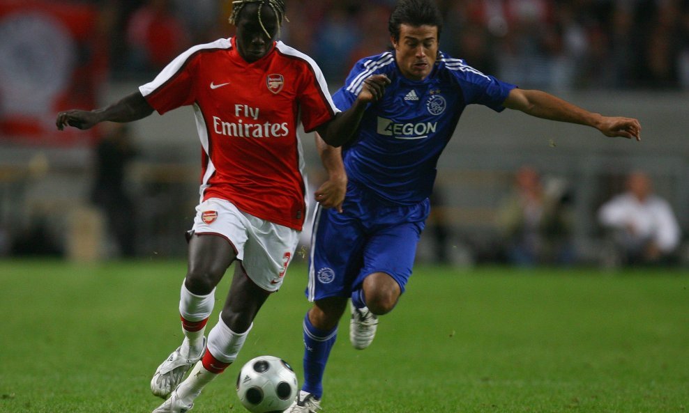 Dario Cvitanich Bacary Sagna Arsenal Ajax