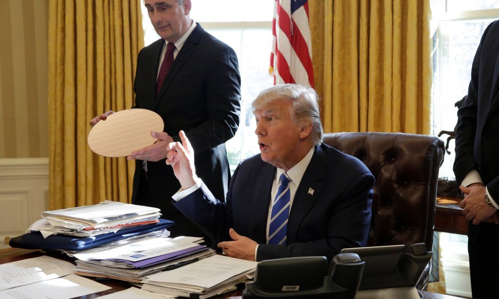 Brian Krzanich (Intel) i Donald Trump