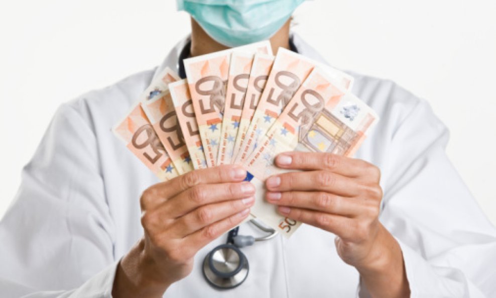 Korupcija mito liječnik