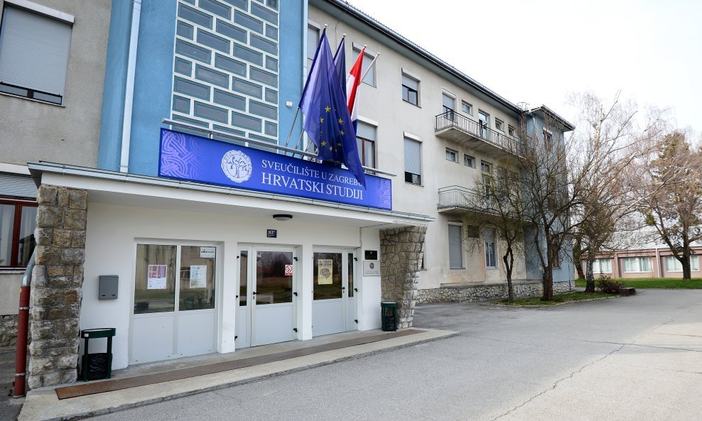 Hrvatski studiji