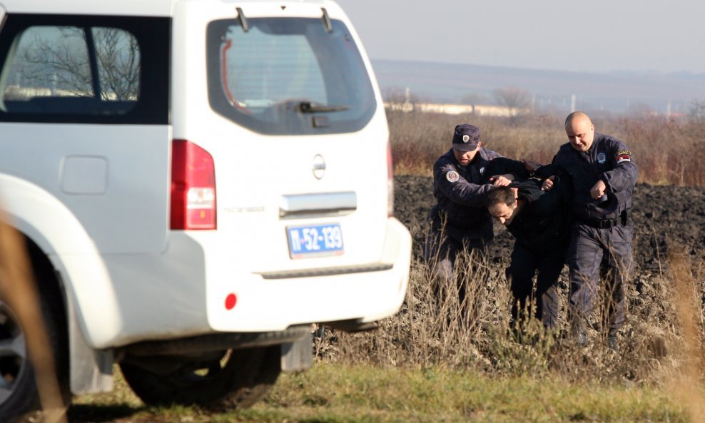 Srpski policajci na vježbi hvataju 'ilegalce'