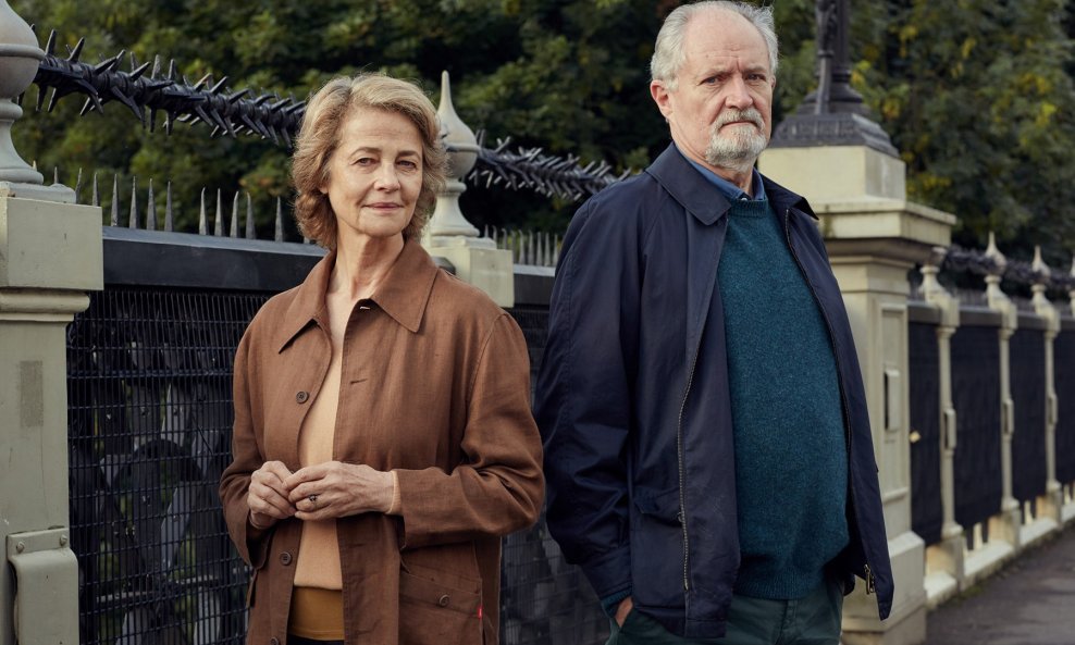 Charlotte Rampling i Jim Broadbent kao Veronica i Tony u BBC-jevu filmu 'The sense of an ending'