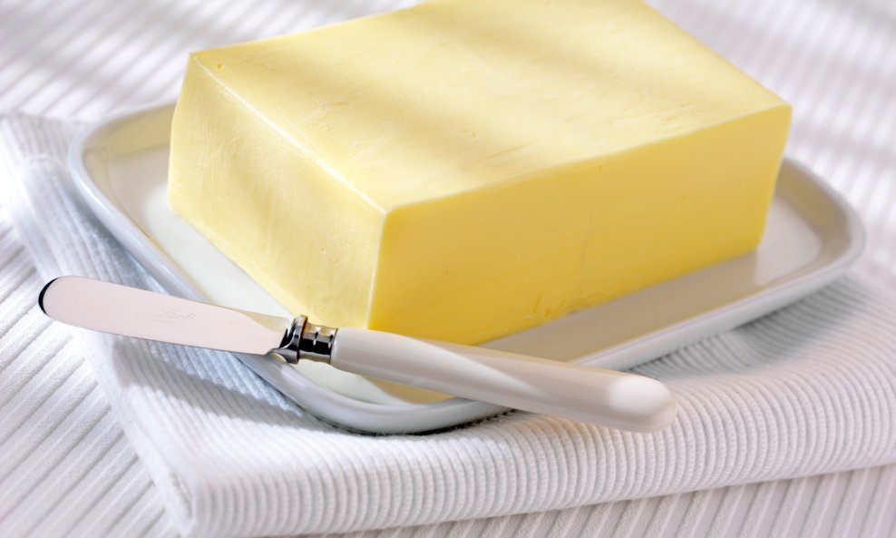 Treba li se maslac držati u hladnjaku ili na sobnoj temperaturi?