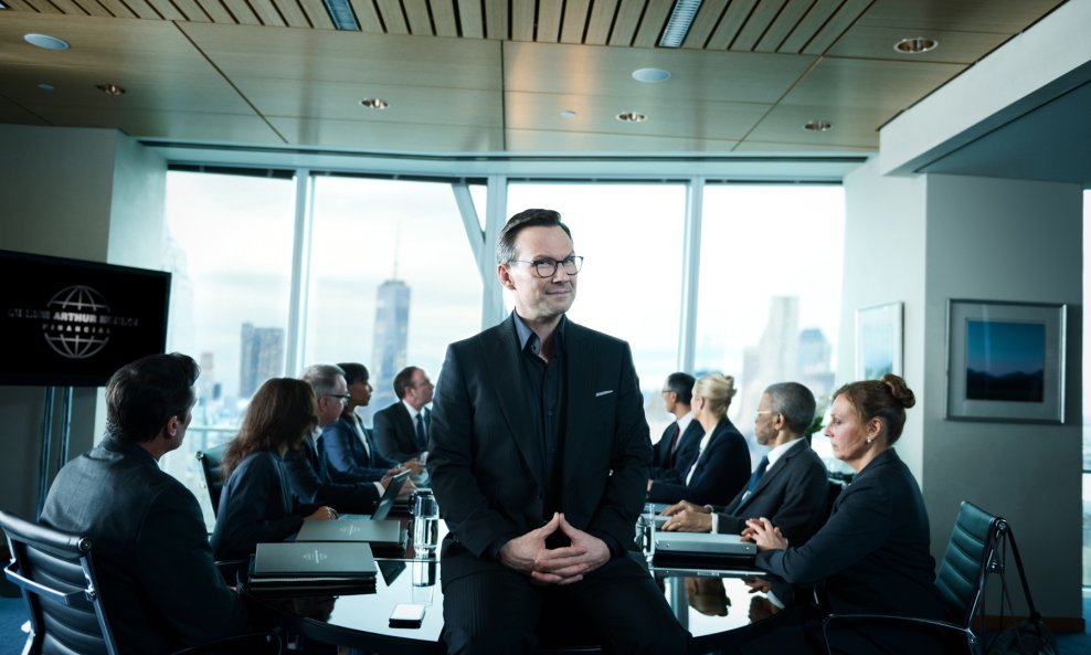 Christian Slater u web serijalu The Wolf