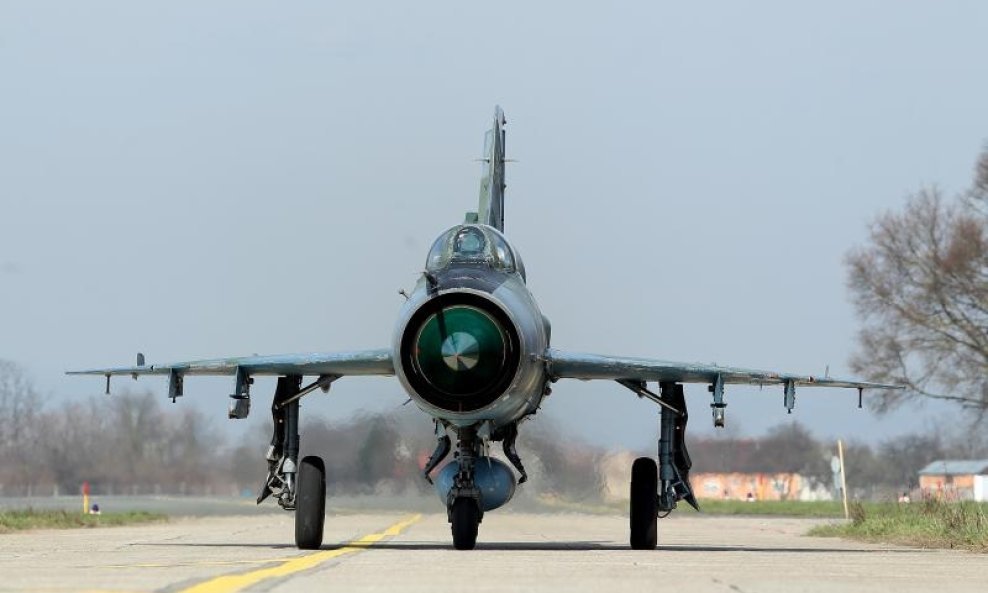 MIG 21