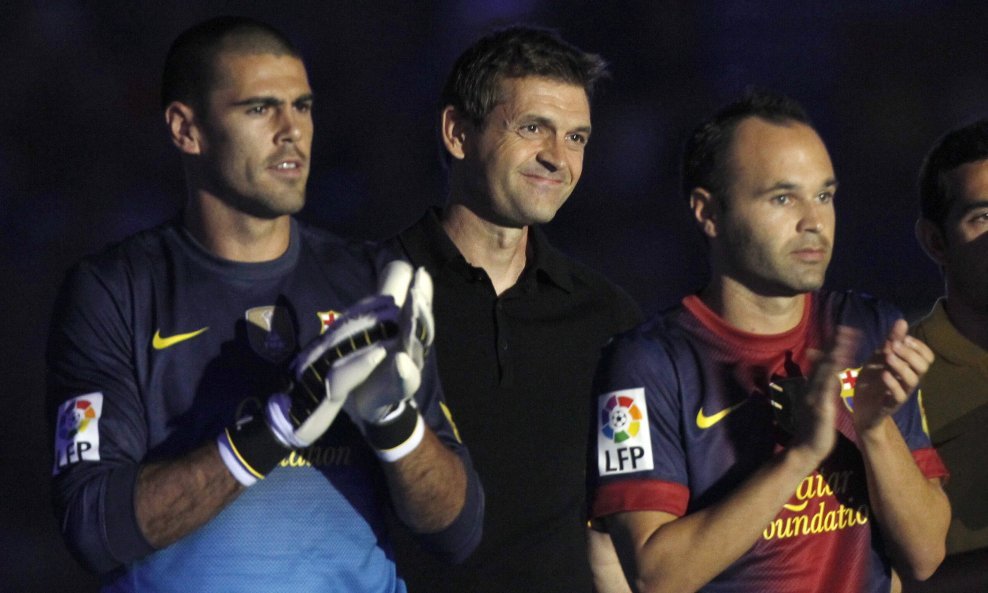 Tito Vilanova između Valdesa i Inieste