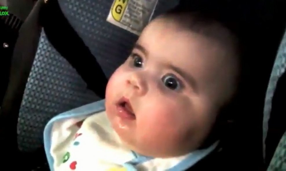 bebe autopraonica funvideo