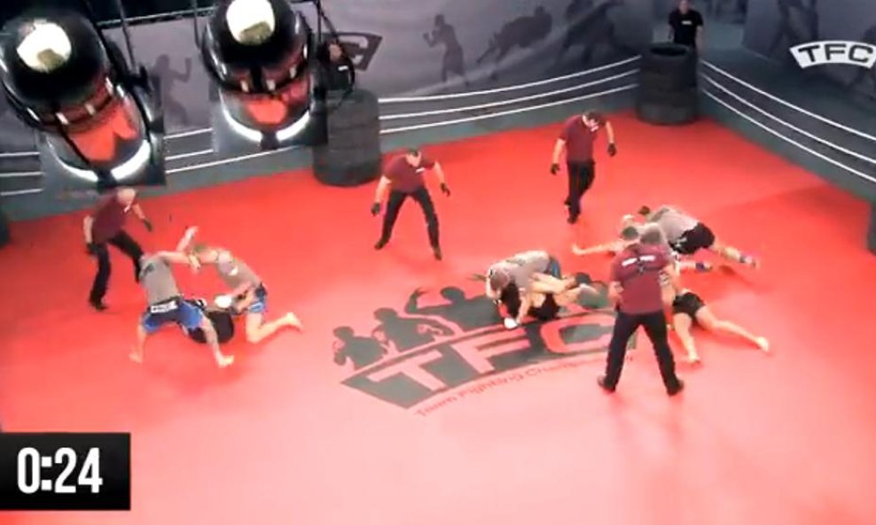 bizaran MMA meč
