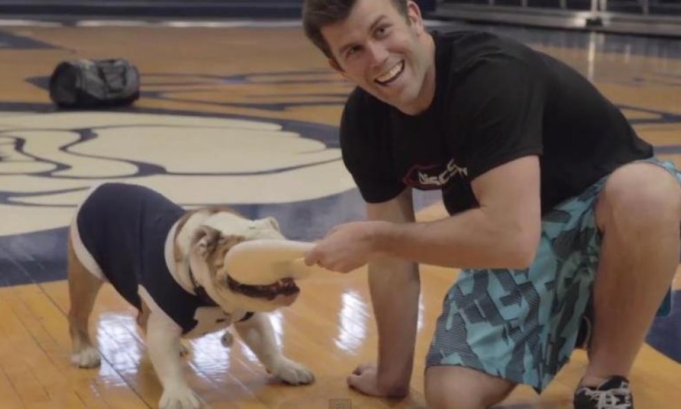 Brodie Smith funvideo