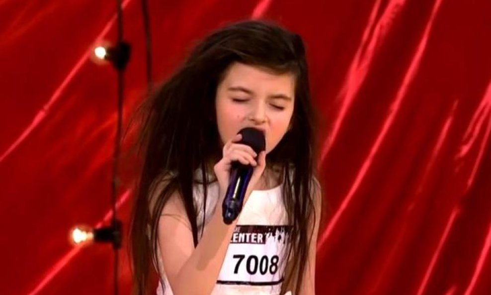 Angelina Jordan funvideo