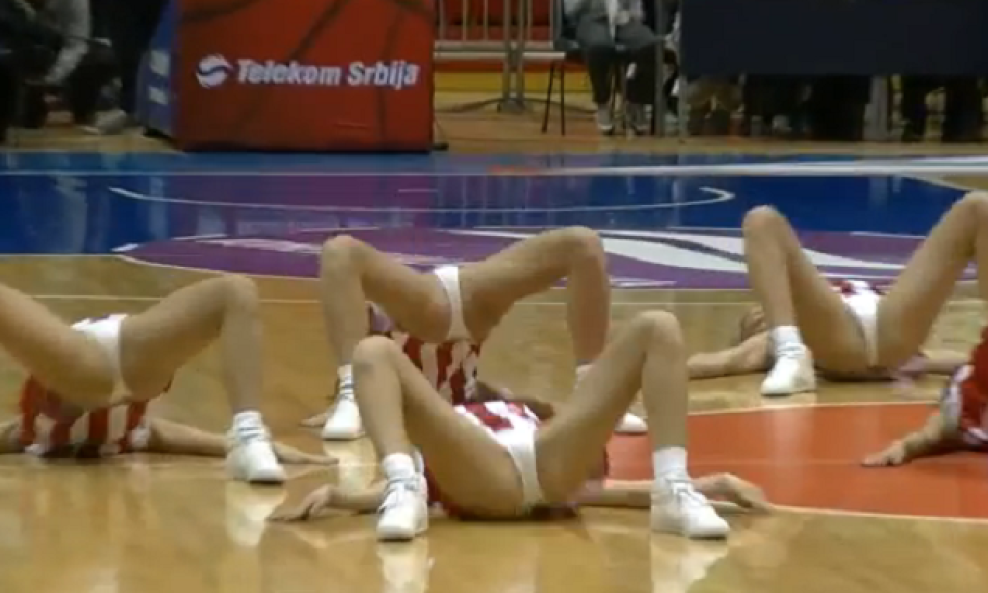 Navijačice Cheerleadersice crvene zvezde