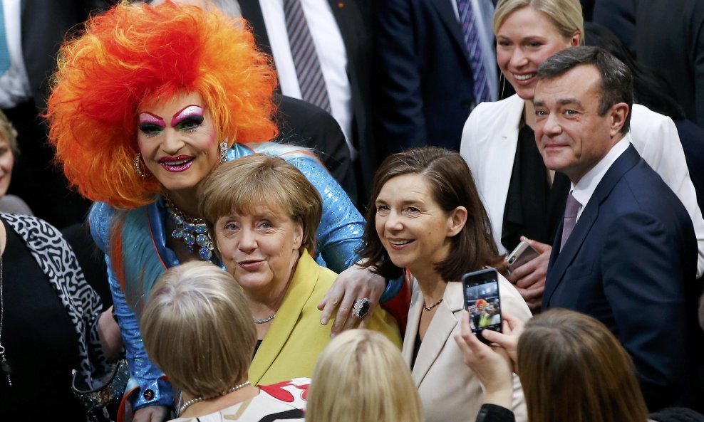 Olivia Jones i Angela Merkel