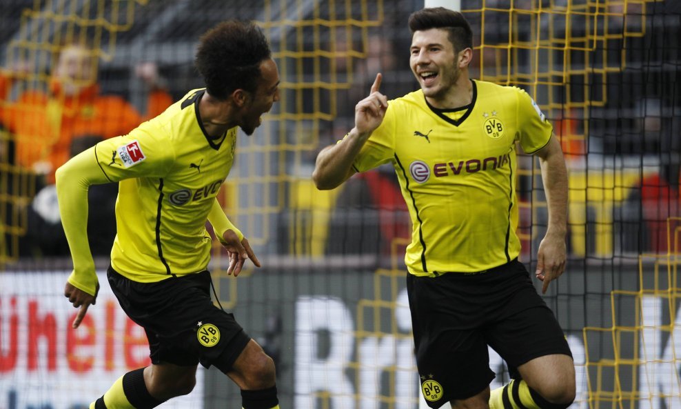 Pierre-Emerick Aubameyang i Miloš Jojić