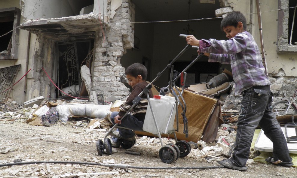 Prizor iz ratom razorene Sirije