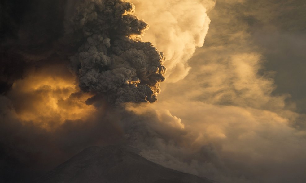 Erupcija vulkana, Ekvador