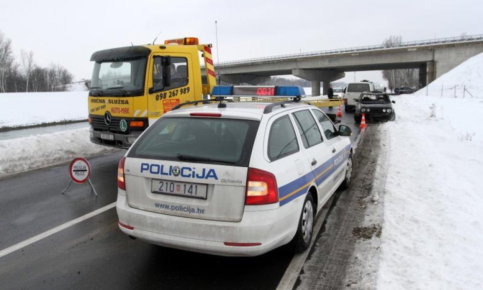 AUTO PROMETNA NESREĆA