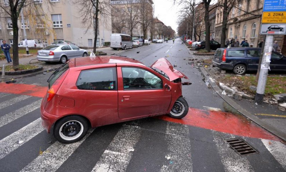 PROMETNA NESREĆA ZAGREB