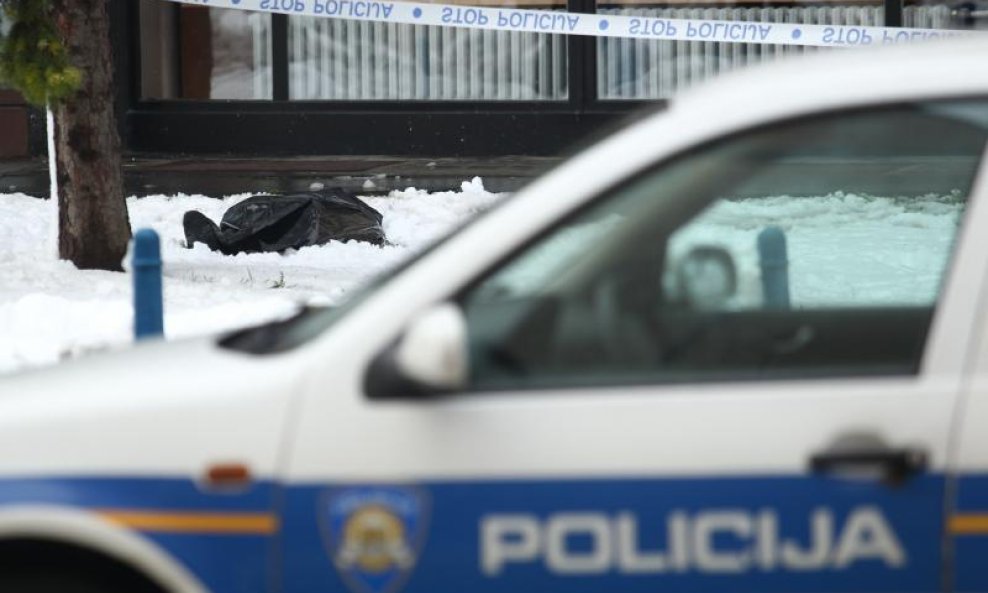 policija leš