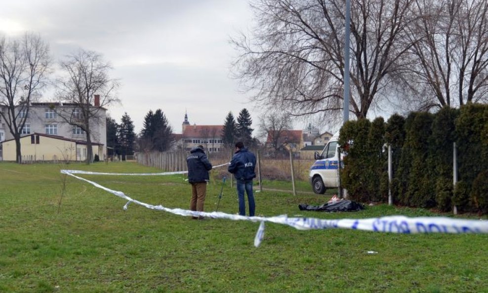 POLICIJSKI OČEVID LEŠ