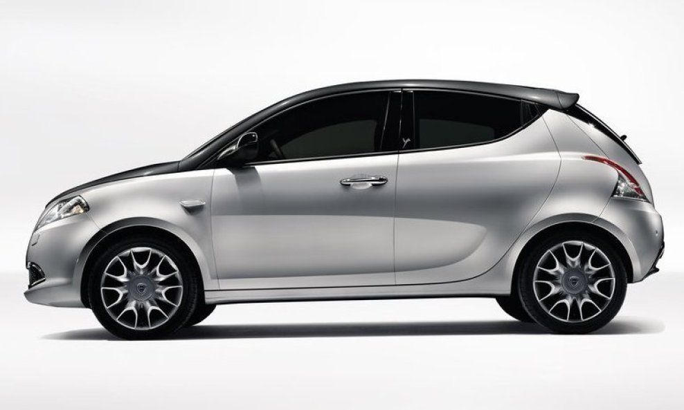 Lancia Ypsilon