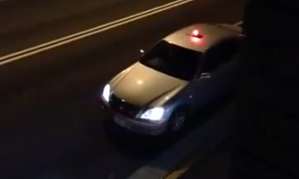 automobil japan policija