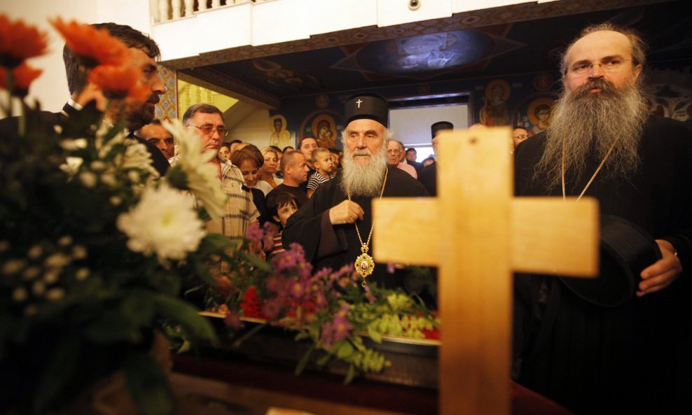 Srpski patrijarh Irinej drži mise za domovinu