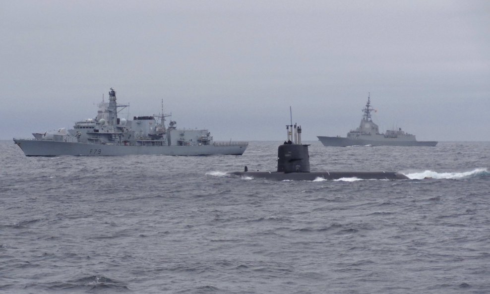 NATO u Crom moru odgovor je na agresivnu politiku Rusije