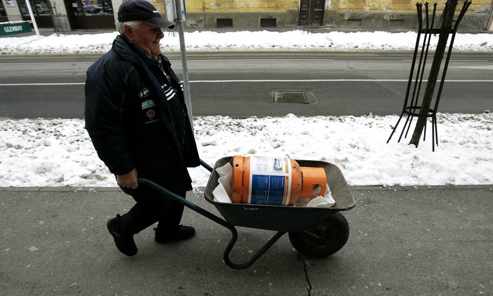 Plin je poskupio zbog duge i hladne zime.