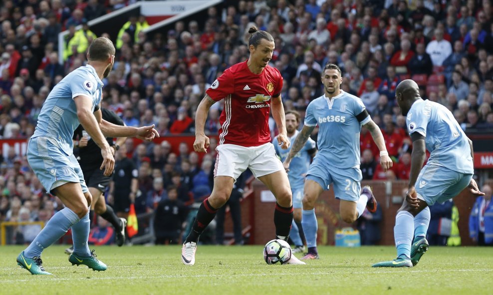 manchester united stoke city ibrahimovic