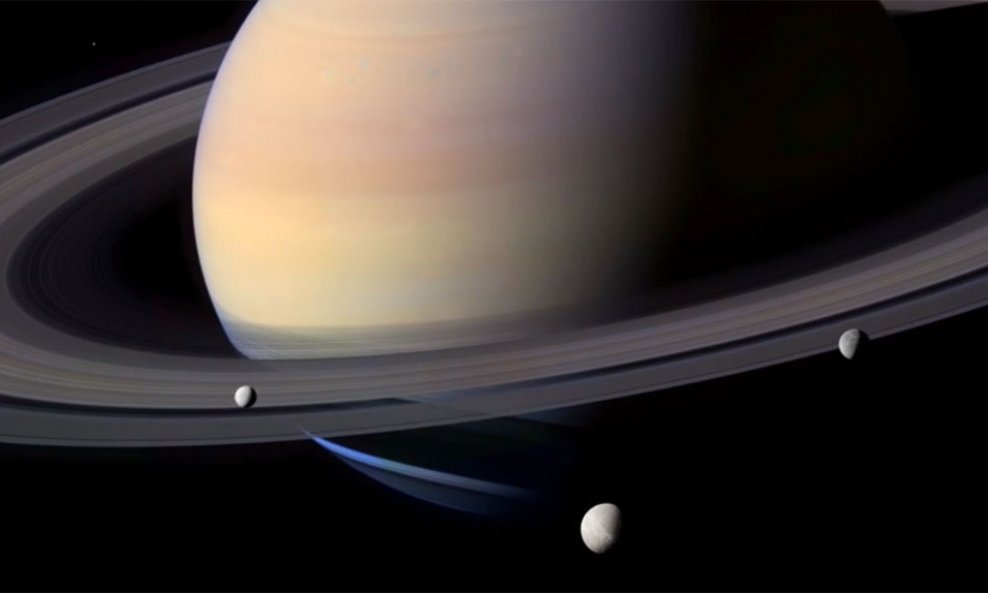 Saturn film