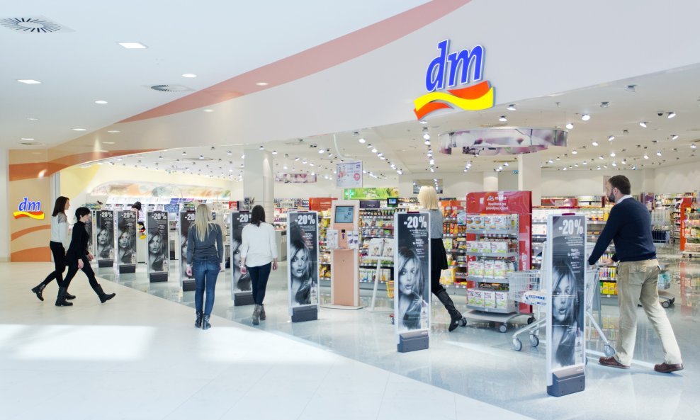 dm, kozmetika
