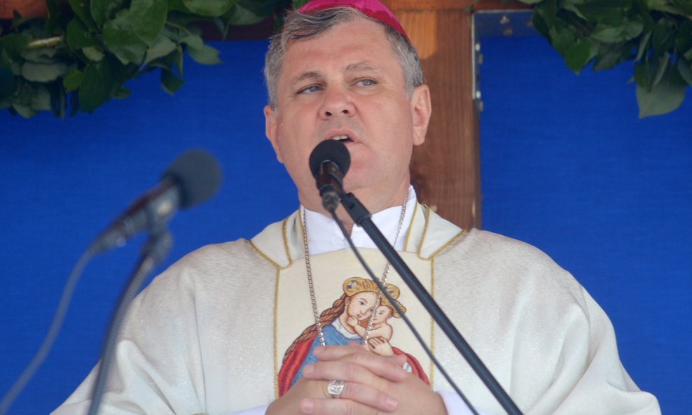 Biskup Vlado Košić propovijed misa