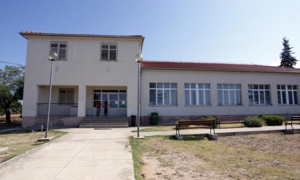Osnovna škola Debeljak