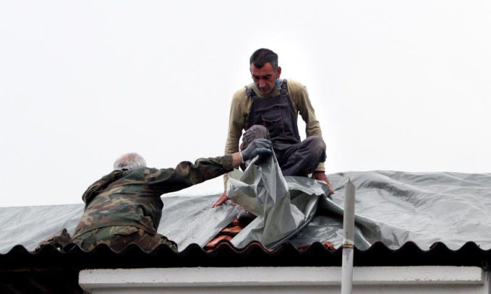 Olujno nevrijeme uništilo krov