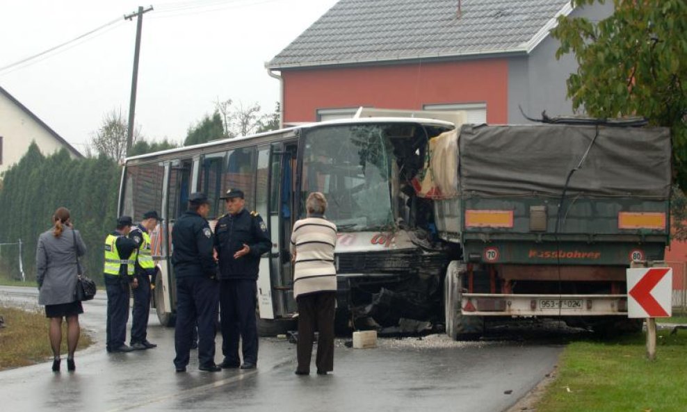 sudar školskog autobusa