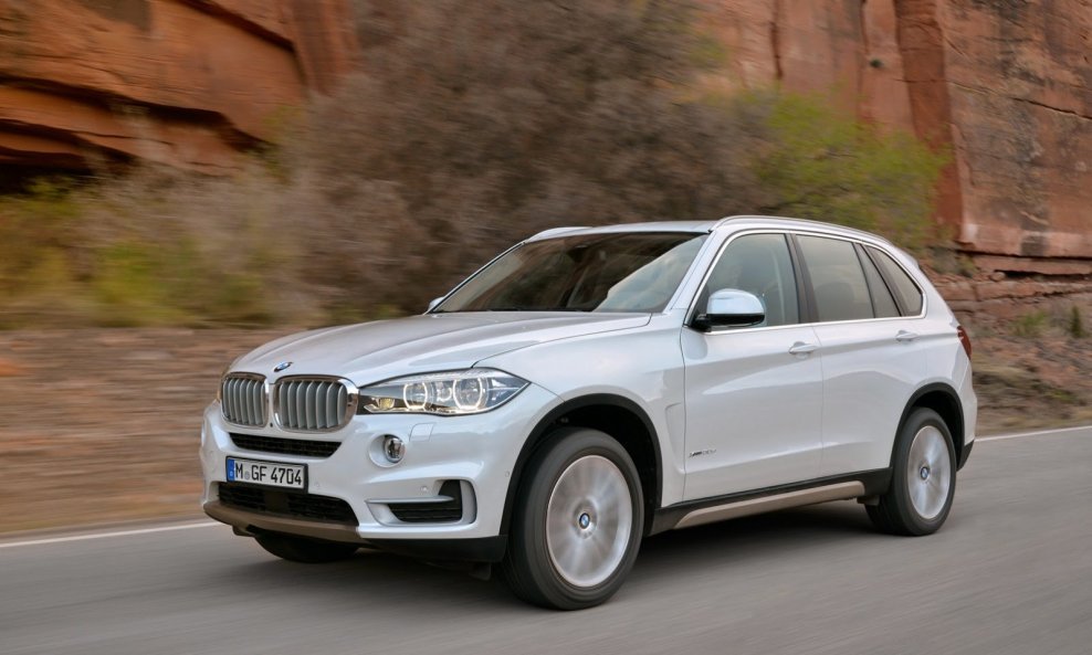 2014-BMW-X5-46[2]