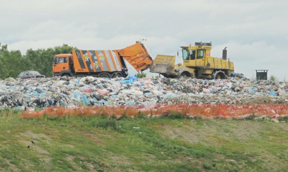 ODLAGALIŠTE OTPADA PIŠKORNICA