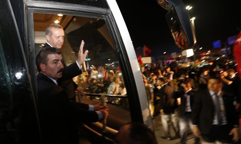 Erdogan i njegovi pristaše