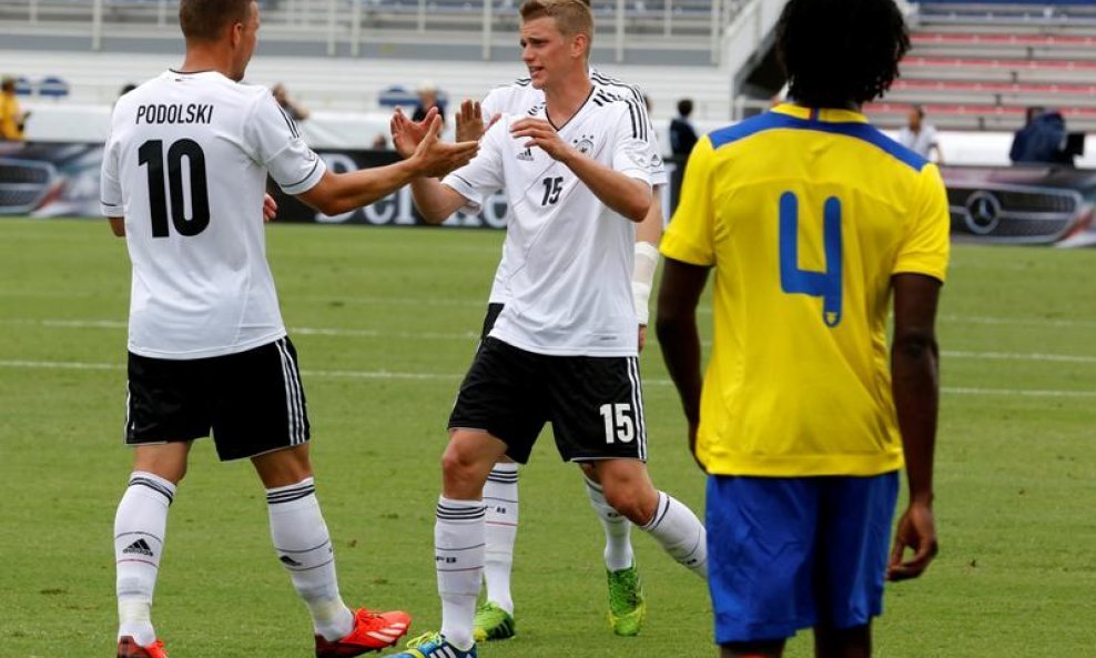 Lukas Podolski i Lars Bender