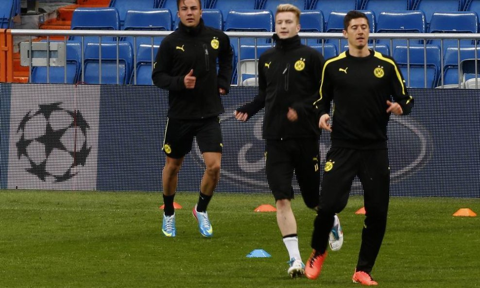 Mario Götze (L), Marco Reus i Robert Lewandoski