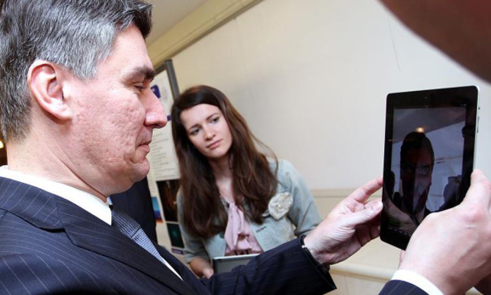 Zoran Milanović tablet